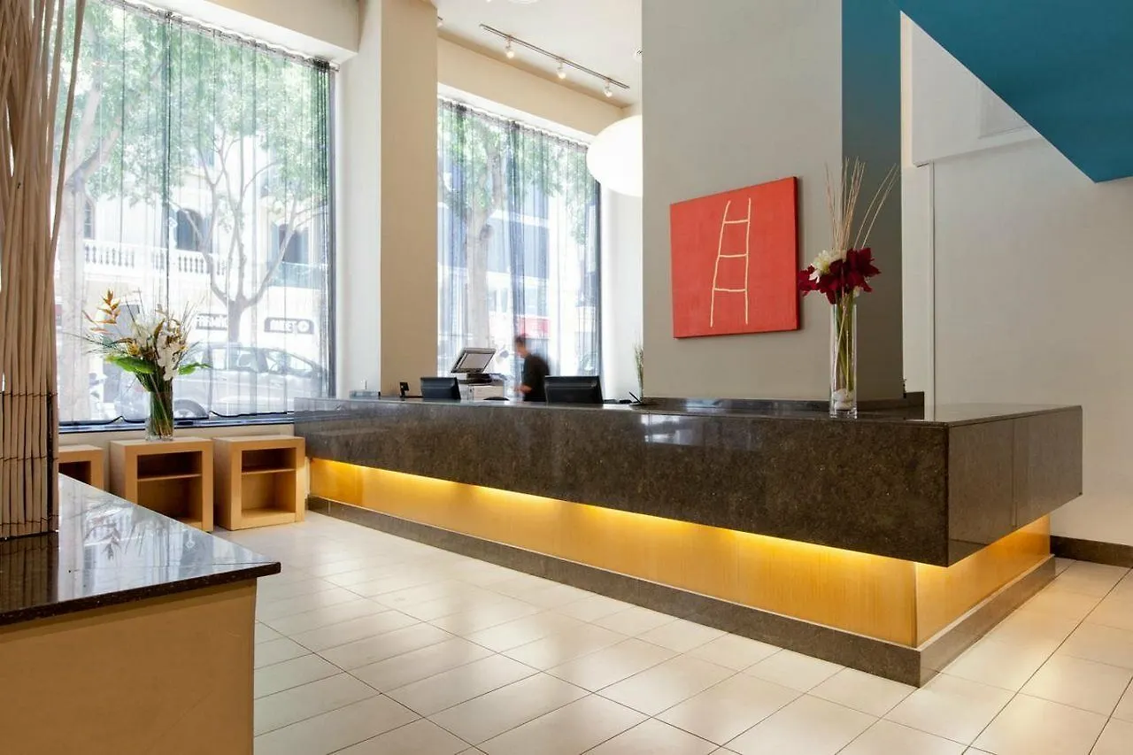 Hotel Sagrada Familia Барселона